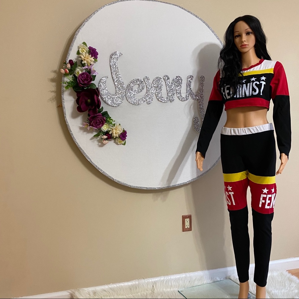 Conjunto de pantalón y blusa deportiva